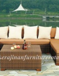 mebel rotan | Sofa unik dengan bantalan kaki KFR-KTR-26