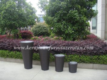 furniture rotan jepara Vas bunga rotan model kerucut