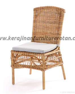 Kursi makan rotan Brindisi